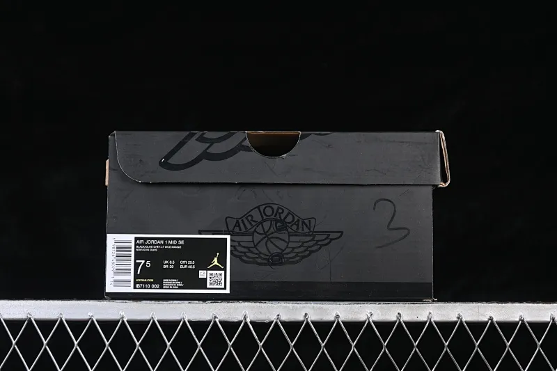 All categories Air Jordan Jordan series basketball shoes Air Jordan 1 Mid Air Jordan 1 Mid AJ1 Joe 1 gray black Chinese culture and leisure sneakers IB7110-002
